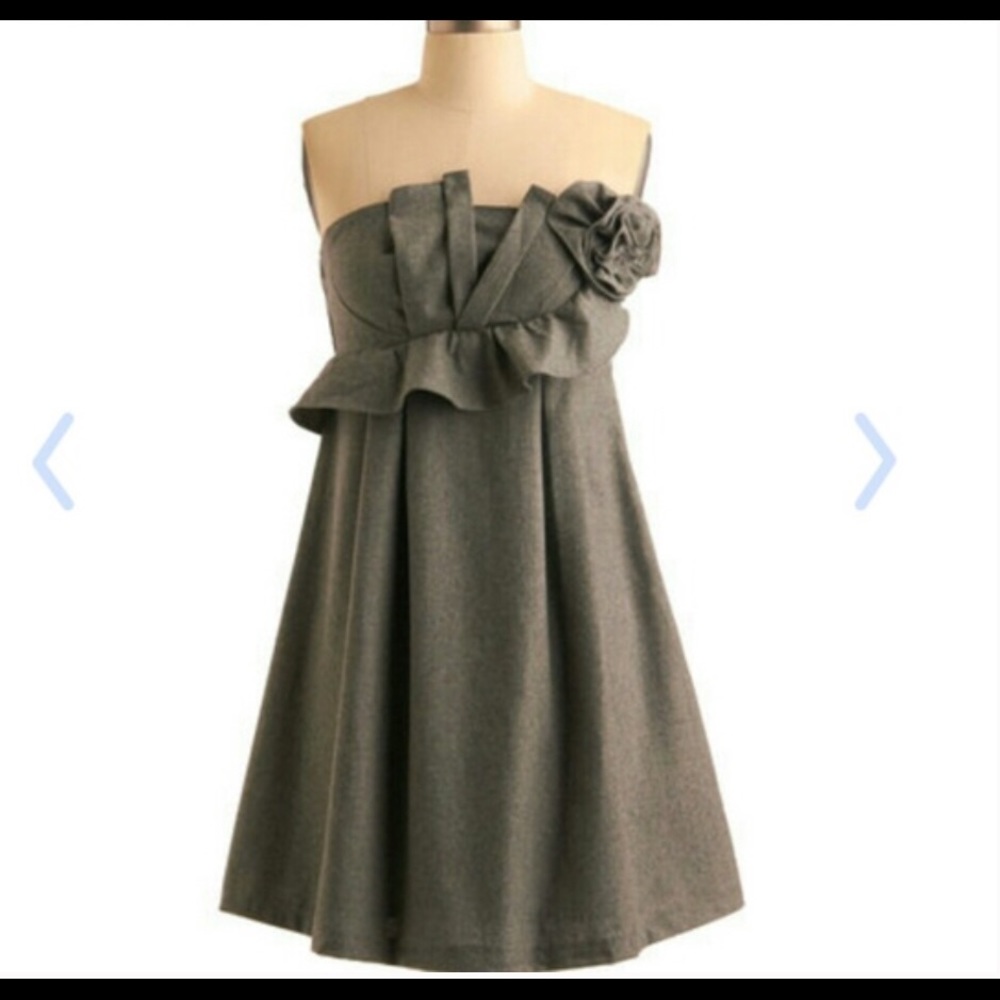 ModCloth Ryu Strapless Grey Wool Flower Dress